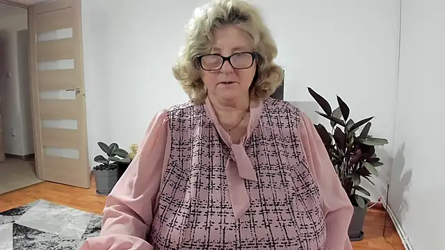 NoraJohnson6 online show from November 12, 7:09 am