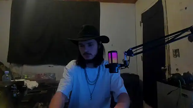 Snapshot of nuttyking2022 chatting on February 5, 6:02 am nuttyking2022 online show from February 5, 6:02 am