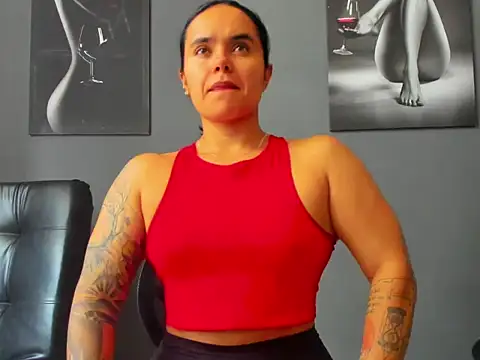 Snapshot of karlyjons12 chatting on November 24, 5:45 pm karlyjons12 online show from November 24, 5:45 pm