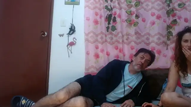 jeans and emma online show from March 15, 2:14 am