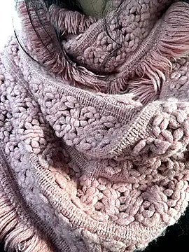 Snapshot of Loveblackzilla chatting on November 8, 1:22 pm Loveblackzilla online show from November 8, 1:22 pm