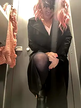 Snapshot of Loveblackzilla chatting on November 25, 1:11 pm Loveblackzilla online show from November 25, 1:11 pm