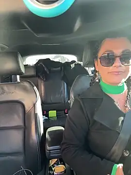 Snapshot of Loveblackzilla chatting on November 30, 10:52 am Loveblackzilla online show from November 30, 10:52 am