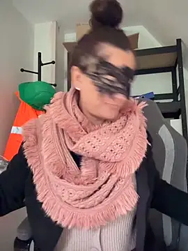 Loveblackzilla online show from February 3, 12:43 pm