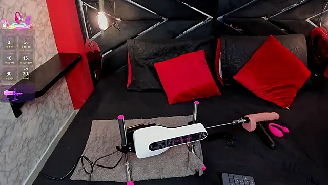 IVISBOUNCYASS online show from September 26, 12:31 pm