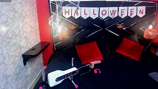 IVISBOUNCYASS online show from October 12, 1:10 pm