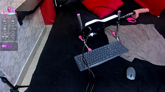 IVISBOUNCYASS online show from November 22, 12:48 pm