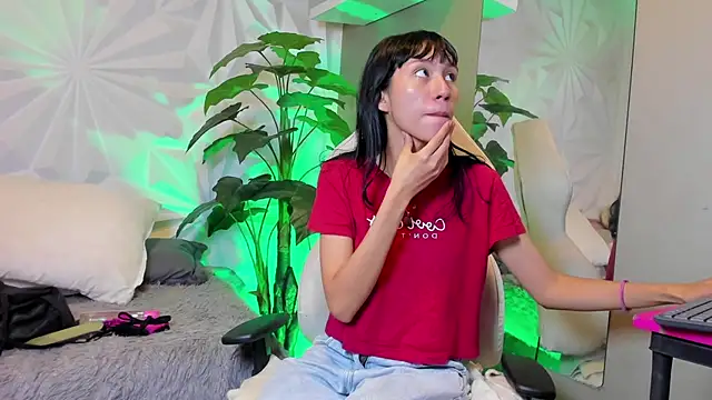 Snapshot of Miaa_Lee7 chatting on November 25, 8:20 pm Miaa Lee7 online show from November 25, 8:20 pm