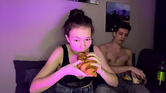 Tw1nFlame online show from March 13, 6:16 am