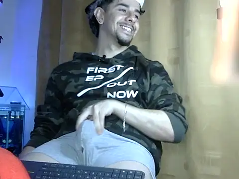 Snapshot of venusfranco_94 chatting on February 23, 3:04 am venusfranco 94 online show from February 23, 3:04 am