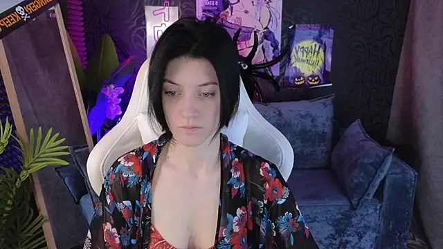 Snapshot of roxy_riot_ chatting on October 30, 1:40 am roxy riot online show from October 30, 1:40 am