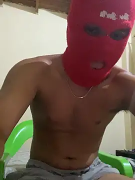 Snapshot of daniel6916 chatting on February 5, 6:24 am daniel6916 online show from February 5, 6:24 am