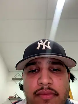 Snapshot of daniel6916 chatting on September 27, 8:36 pm daniel6916 online show from September 27, 8:36 pm