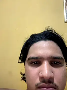 Snapshot of daniel6916 chatting on November 16, 1:44 am daniel6916 online show from November 16, 1:44 am