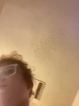 Snapshot of grassXass420 chatting on March 20, 4:51 am grassXass420 online show from March 20, 4:51 am