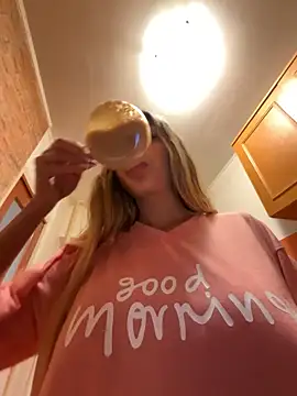 Snapshot of BonyBon29 chatting on February 19, 4:23 am BonyBon29 online show from February 19, 4:23 am