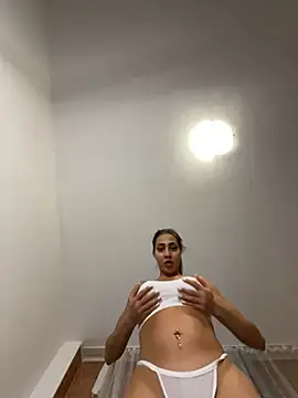 Snapshot of BonyBon29 chatting on March 1, 6:43 pm BonyBon29 online show from March 1, 6:43 pm