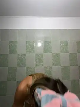 Snapshot of BonyBon29 chatting on March 9, 4:49 am BonyBon29 online show from March 9, 4:49 am