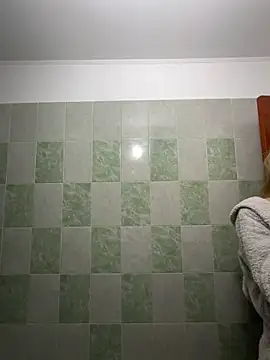 Snapshot of BonyBon29 chatting on March 13, 5:00 am BonyBon29 online show from March 13, 5:00 am