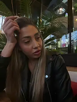 Snapshot of BonyBon29 chatting on March 13, 3:50 pm BonyBon29 online show from March 13, 3:50 pm