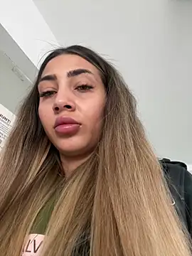 Snapshot of BonyBon29 chatting on March 16, 7:15 am BonyBon29 online show from March 16, 7:15 am