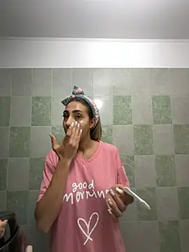 Snapshot of BonyBon29 chatting on March 19, 4:57 am BonyBon29 online show from March 19, 4:57 am