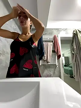 Snapshot of BonyBon29 chatting on October 3, 6:54 am BonyBon29 online show from October 3, 6:54 am