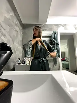 Snapshot of BonyBon29 chatting on October 21, 6:25 am BonyBon29 online show from October 21, 6:25 am