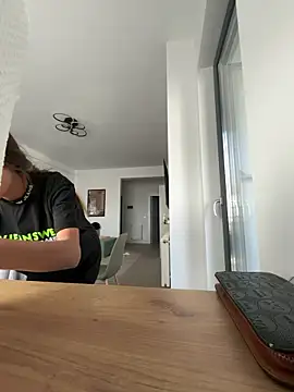 Snapshot of BonyBon29 chatting on October 22, 6:24 am BonyBon29 online show from October 22, 6:24 am