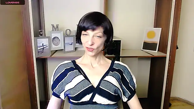  AngeliaFlow  online show from October 7, 6:43 am