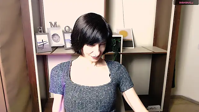  AngeliaFlow  online show from November 3, 7:42 am