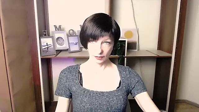  AngeliaFlow  online show from November 14, 8:13 am