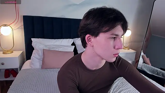 AdrianoAubert online show from March 10, 3:12 am