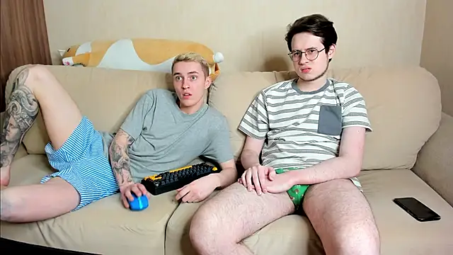 crazybottom99 online show from March 14, 12:29 pm