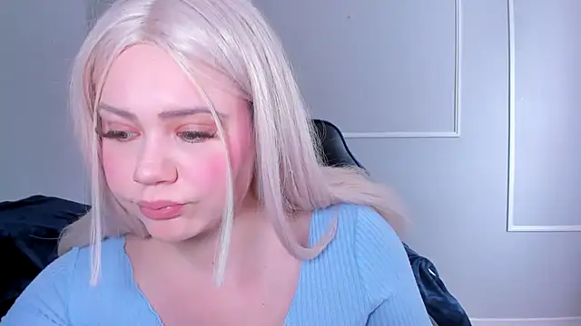 Snapshot of _leana_ chatting on March 5, 2:34 pm  leana  online show from March 5, 2:34 pm