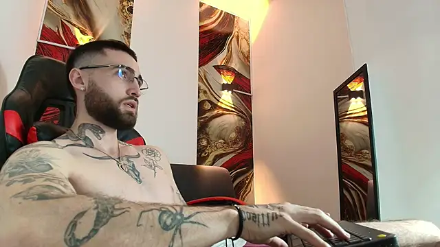 Luke davis01 online show from September 19, 1:34 pm