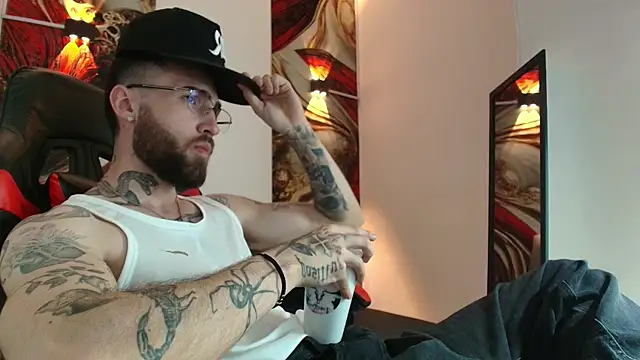 Luke davis01 online show from September 24, 1:14 pm