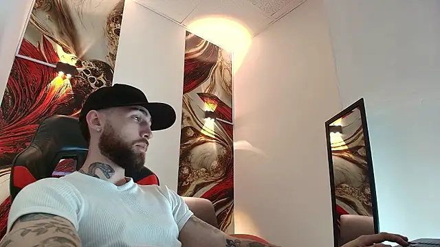 Luke davis01 online show from February 2, 1:21 pm