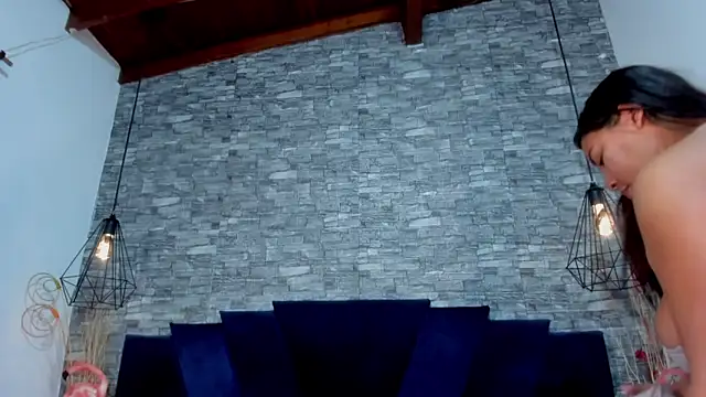 Sophia Brunett online show from March 25, 11:49 am