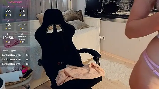 Snapshot of Nicole_Hampton chatting on February 17, 12:10 am Nicole Hampton online show from February 17, 12:10 am