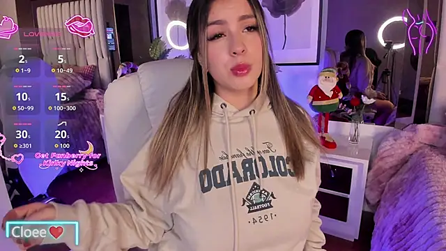 Snapshot of Cloee_Rainbow1 chatting on November 25, 11:54 am Cloee Rainbow1 online show from November 25, 11:54 am