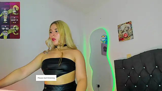 Snapshot of Vickyallien chatting on October 14, 4:08 pm Vickyallien online show from October 14, 4:08 pm