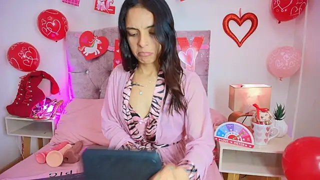 Skye Moore online show from February 14, 7:21 pm