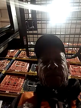 Snapshot of 26menny74 chatting on November 4, 8:24 am 26menny74 online show from November 4, 8:24 am