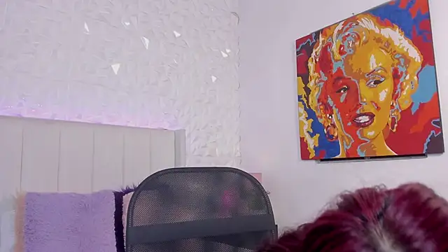 Mirandaa Rogers online show from October 17, 7:05 pm