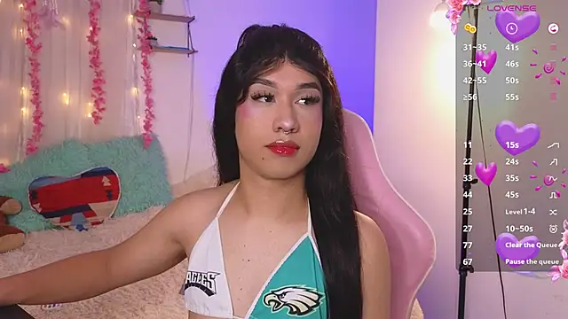 Snapshot of Sweettifani chatting on October 23, 5:55 pm Sweettifani online show from October 23, 5:55 pm