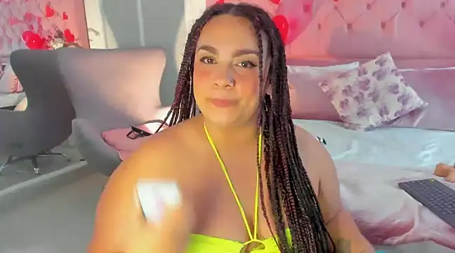 Snapshot of KourtneyEvans chatting on February 15, 8:54 pm KourtneyEvans online show from February 15, 8:54 pm