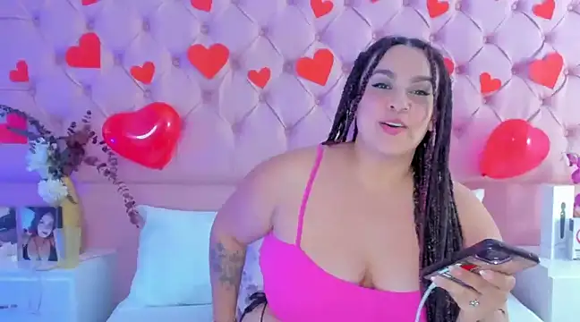 Snapshot of KourtneyEvans chatting on February 19, 11:25 pm KourtneyEvans online show from February 19, 11:25 pm