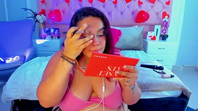 Snapshot of KourtneyEvans chatting on March 6, 8:27 pm KourtneyEvans online show from March 6, 8:27 pm