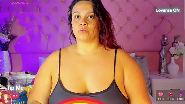 Snapshot of KourtneyEvans chatting on September 9, 7:35 pm KourtneyEvans online show from September 9, 7:35 pm